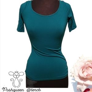 Scoop Neck Quarter Sleeve Tee